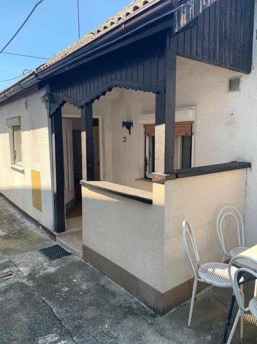 Cheerfull 2-Bedroom With Patio. Close To All Ameneties. Ζάγκρεμπ Εξωτερικό φωτογραφία